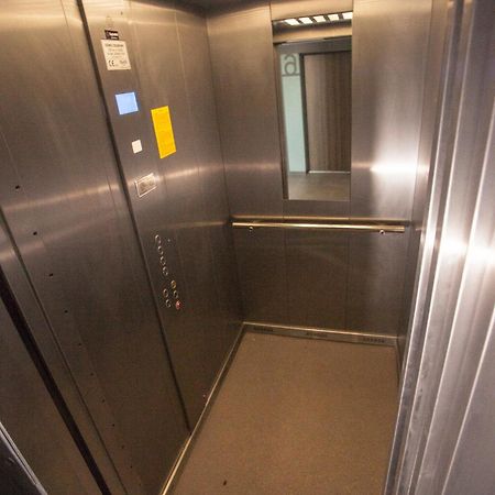 Apartament W Cieplicach Perfekt Jelenia Gora Bagian luar foto