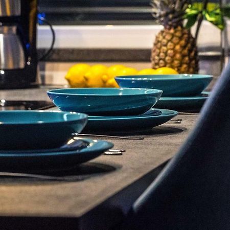 Apartament W Cieplicach Perfekt Jelenia Gora Bagian luar foto