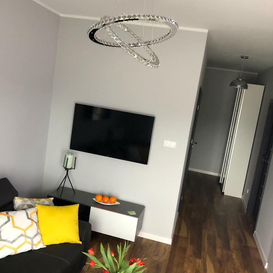 Apartament W Cieplicach Perfekt Jelenia Gora Bagian luar foto