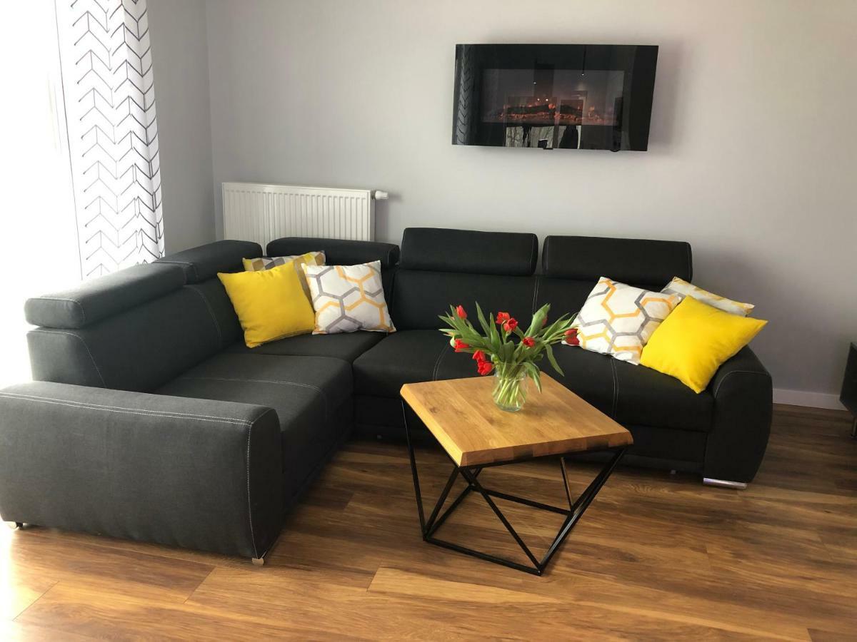Apartament W Cieplicach Perfekt Jelenia Gora Bagian luar foto