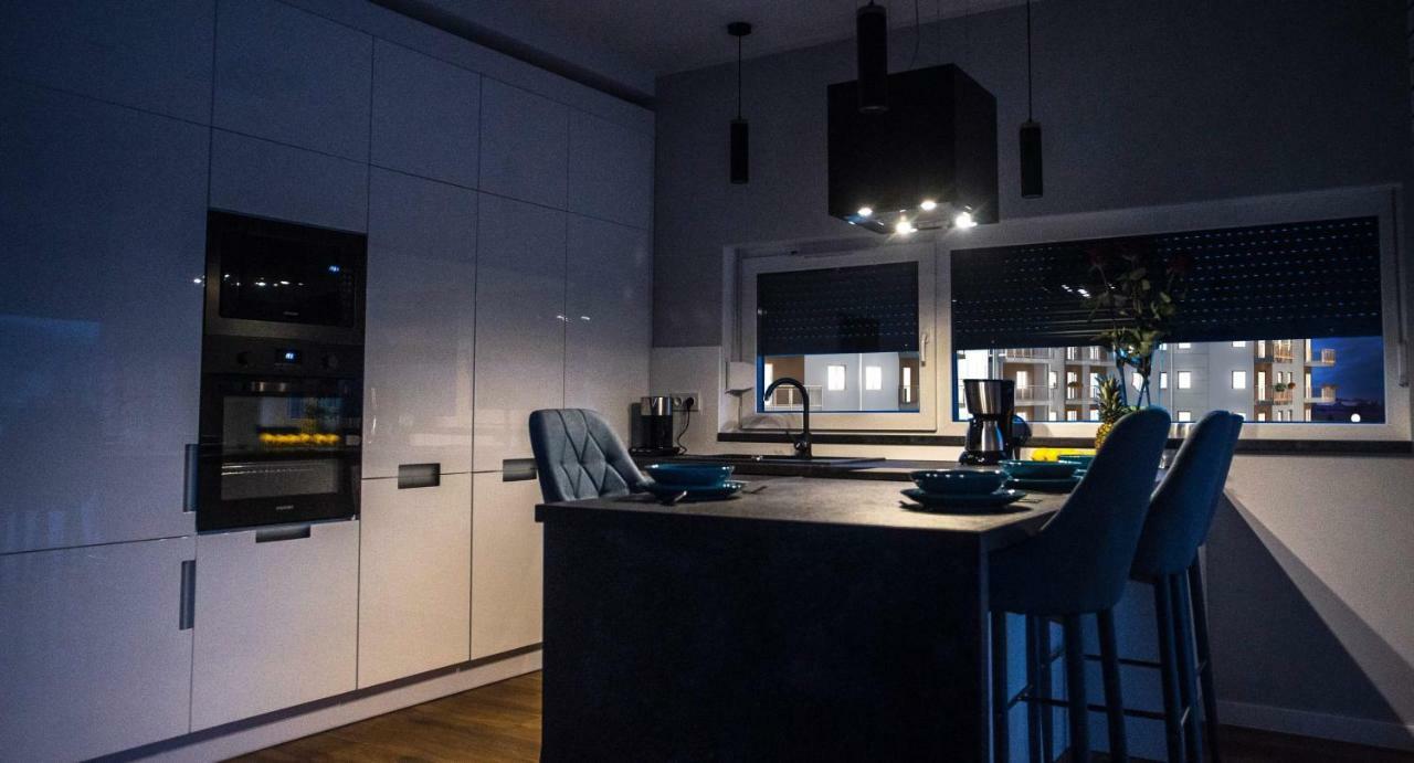 Apartament W Cieplicach Perfekt Jelenia Gora Bagian luar foto